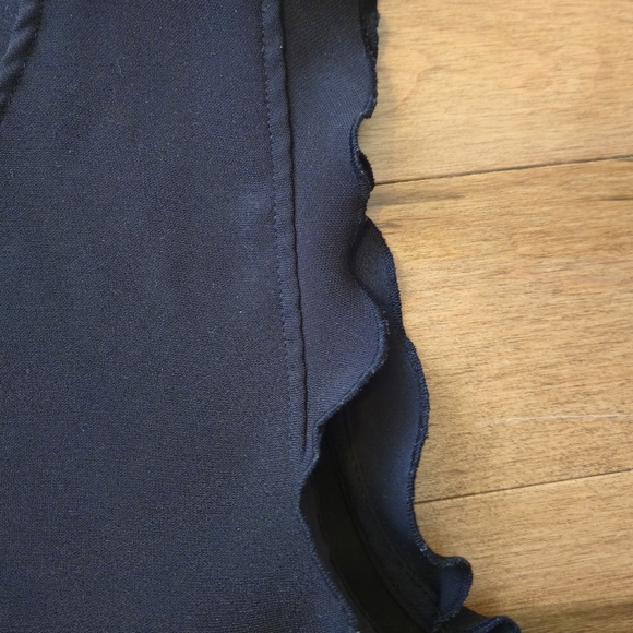 *Free With Purchase* H&M Black Ruffle Top 0 - Picture 2 of 2